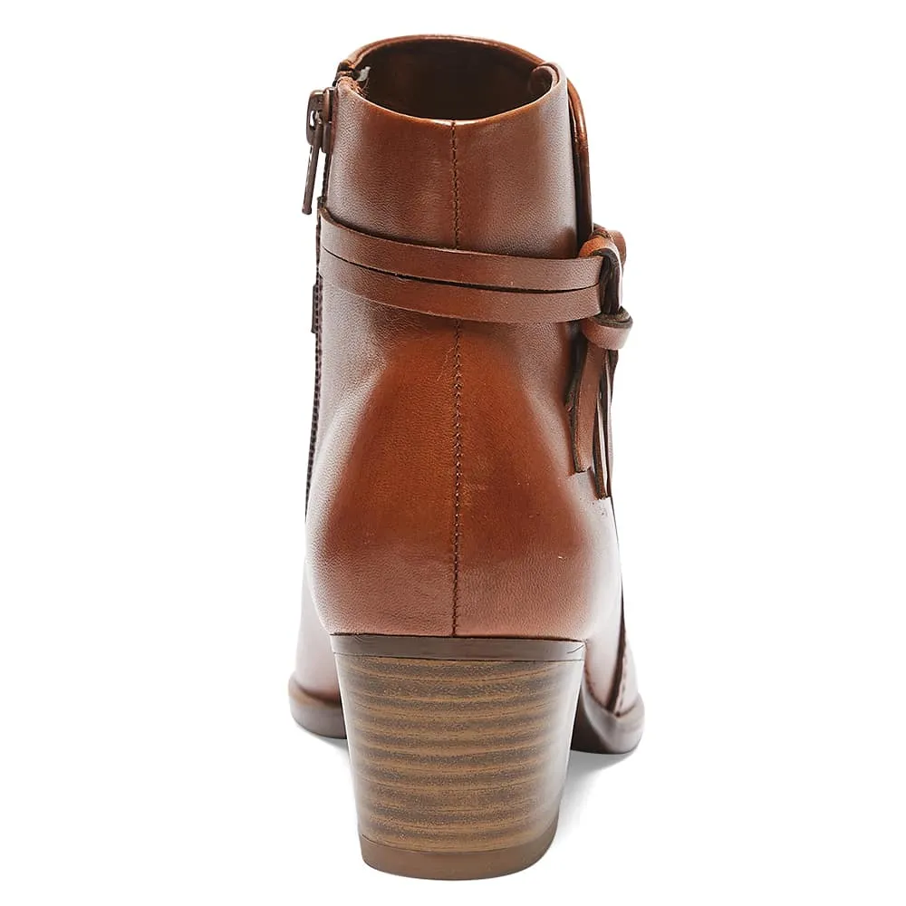 Carlton Boot in Mid Brown Leather