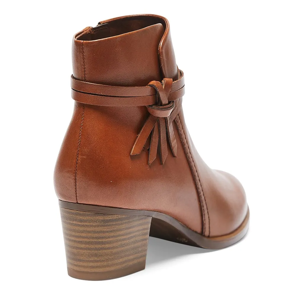 Carlton Boot in Mid Brown Leather